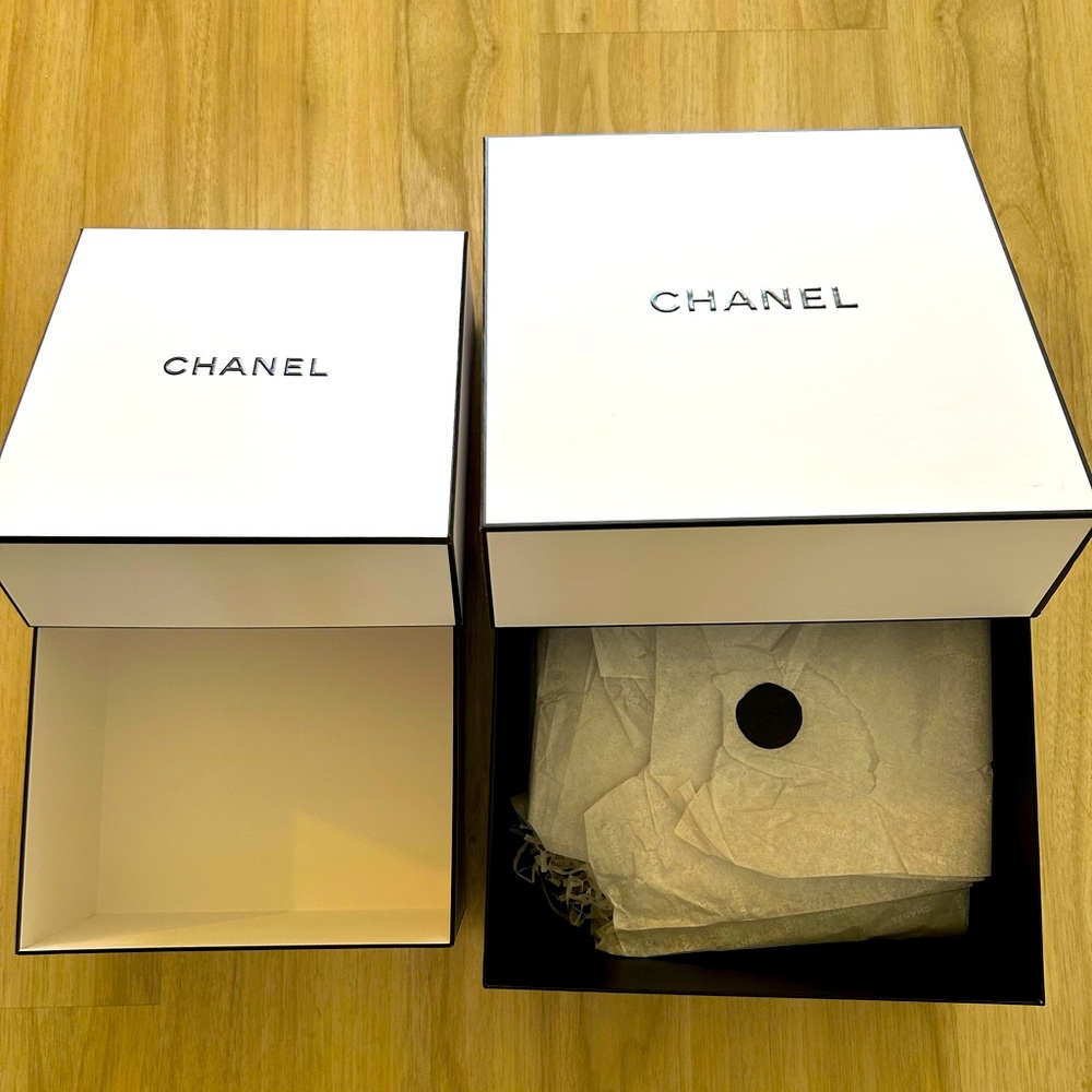 Chanel gift box set